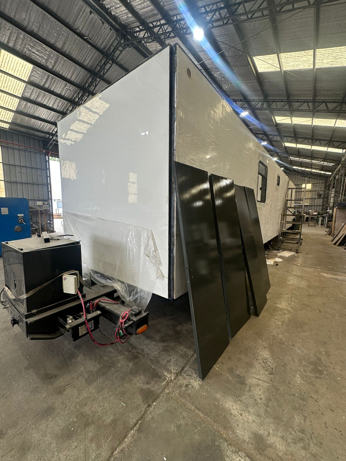 Trailer autoportante - Vista frontal