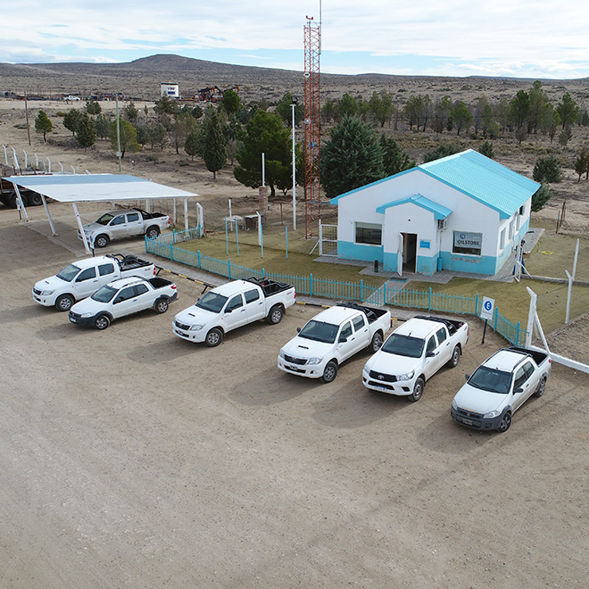 Flota Toyota Hilux y VW Amarok en base operativa